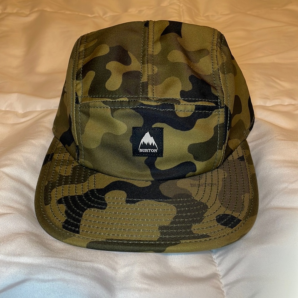 Burton 5 panel camo hat
